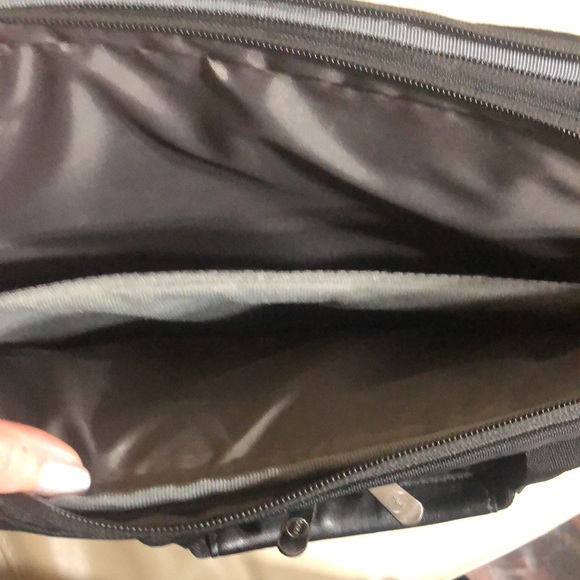 Dell Laptop Carry Case - Picture 5 of 9